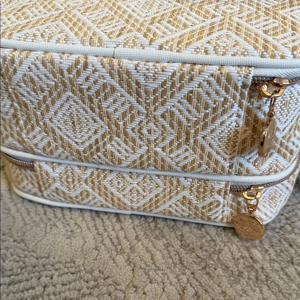 Stephanie Johnson BRAND NEW Tan and Cream Travel Case. (Original price $94) - Picture 6 of 12